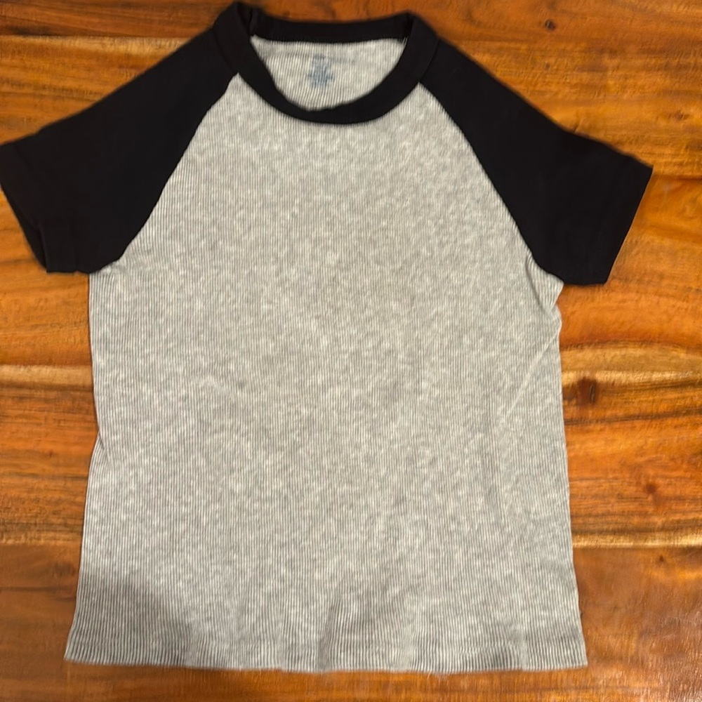 Brandy Melville shirt